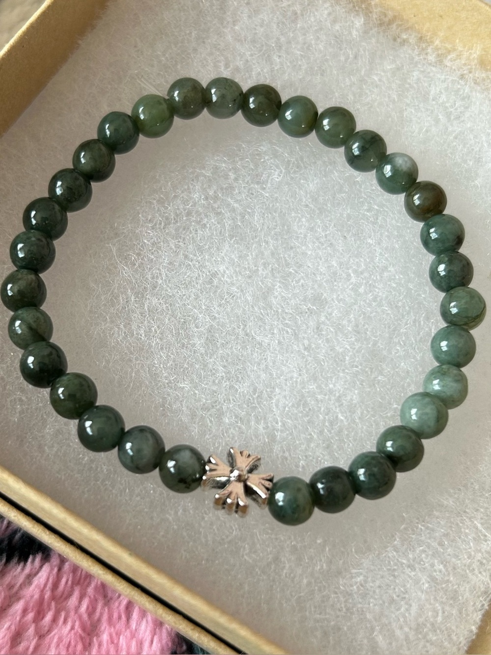 Jade jadeite Stretch Bracelet with Silver charm